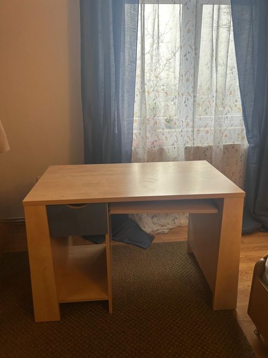 Vand mobila lemn masiv