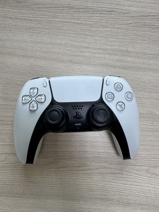 Продам PS 5 / ПС 5 с двумя джойстиками