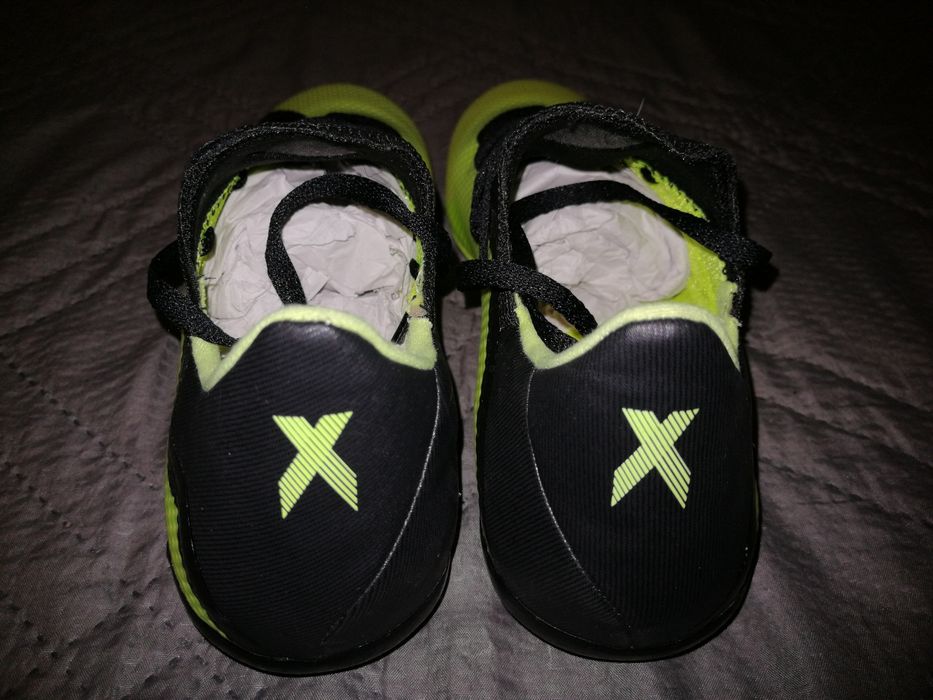 Adidas X18.3FJ-бутони