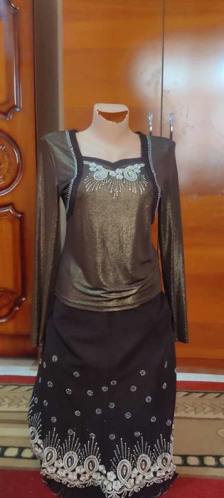 Ayollar kastyum yubka kofta troykas