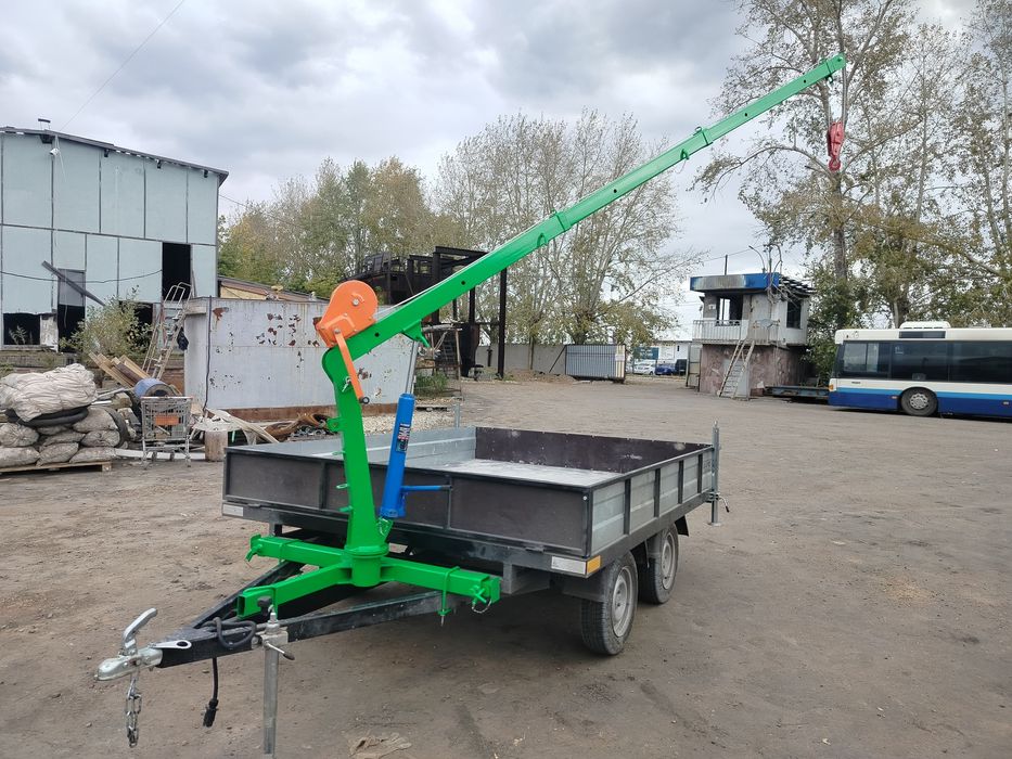 Продам мини кран манипулятор универсальный.