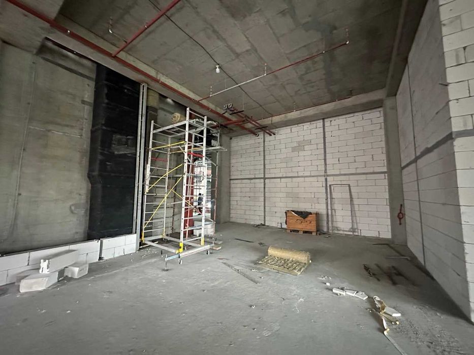 (55) Pyramid Tower Mall — Продаётся премиальное помещение 562 м²