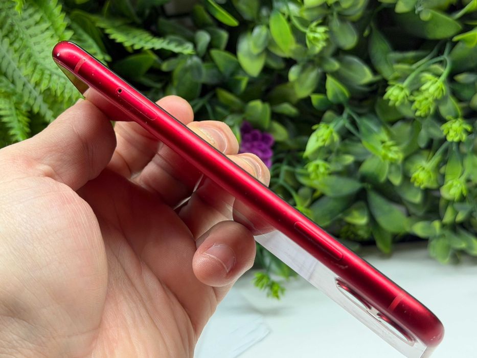 iPhone 11 64GB 100% батерия RED