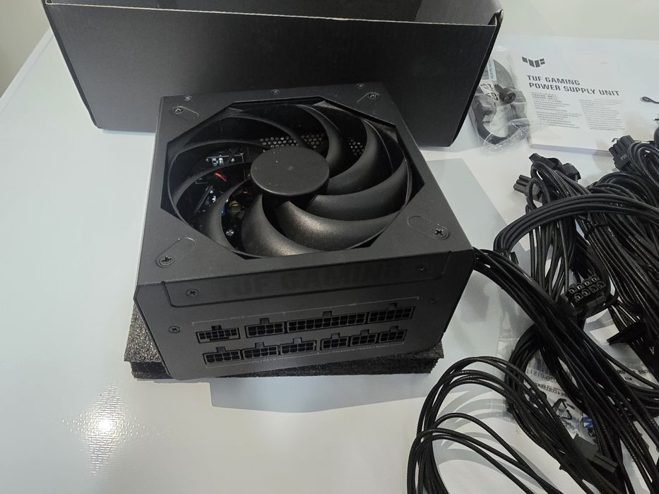 Sursa modulara ATX Asus TUF gaming 1000g 1000w  80+ Gold, NOUA