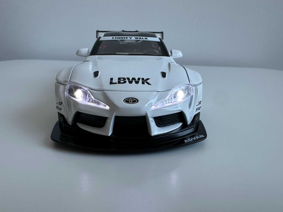 Macheta auto Toyota Supra liberty walk 1/24