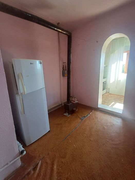 Гулистон шахарда 3 хонали уй сотилади. Уй 5 этажда.  5микр да .