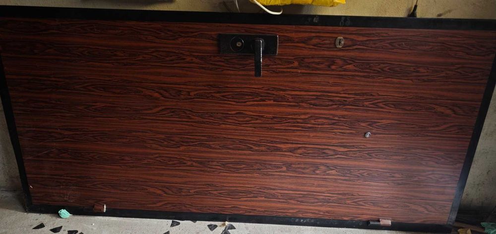 Плътна Метална врата