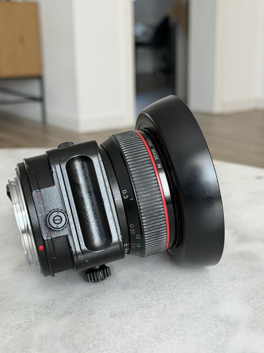 Obiectiv Canon ts-e 24mm f3.5 cu adaptor.
