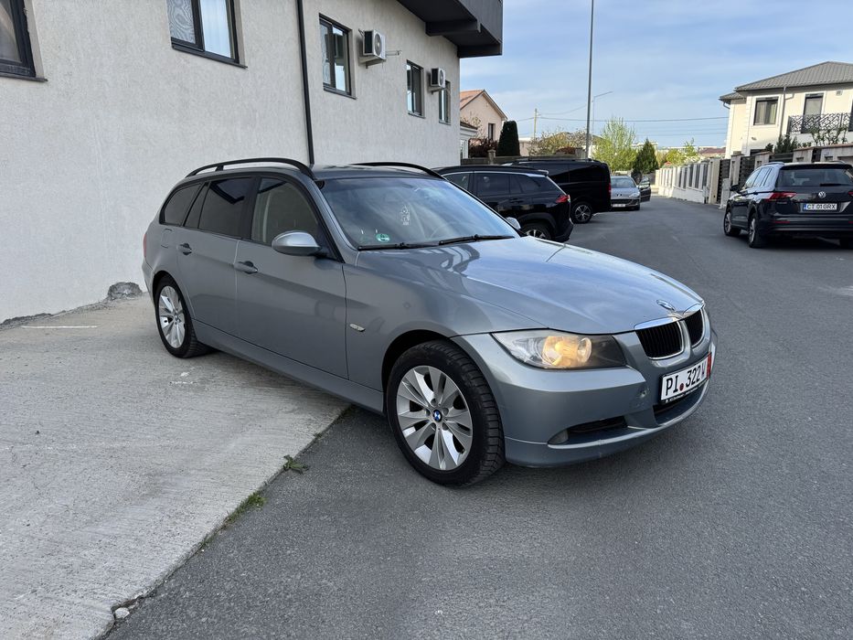 Vand Bmw E91 320 Dissel pret 2450 Euro