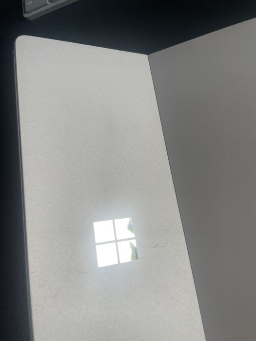 Microsoft Surface Go 2 – 64GB + Оригинална клавиатура с подсветка