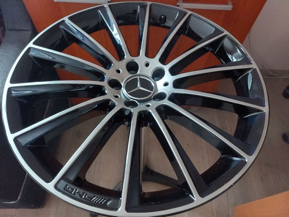Дизайнерска  AMG  масичка