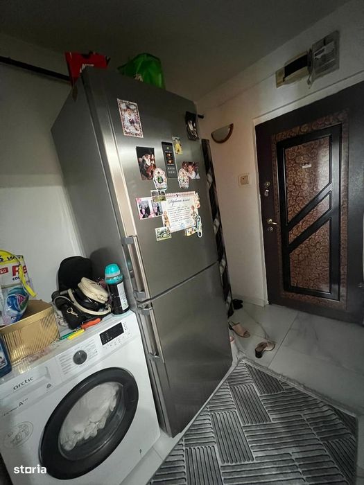 VAND URGENT 3 camere Micro 40 pret 53.000 euro Negociabil