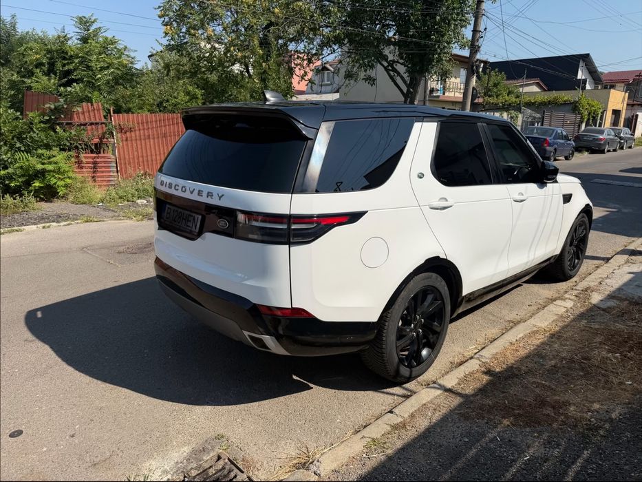 Land Rover Discovery 2.0 diesel 7 LOCURI - 240 cp - automata - 2019 - 175.000 km - apple carplay / android auto - suspensie pe perne - lane assist