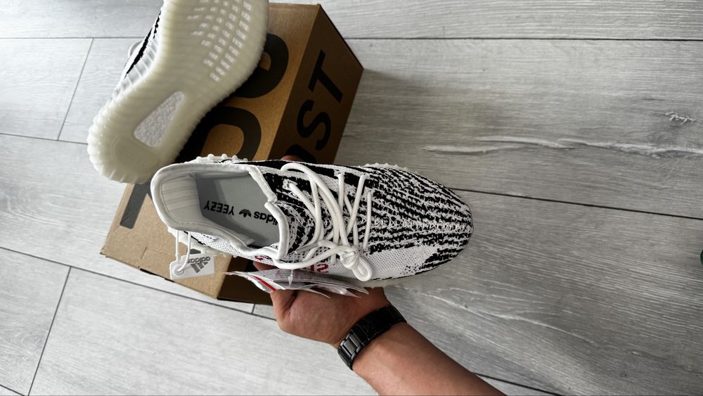 Yeezy 350 V2 – modele disponibile