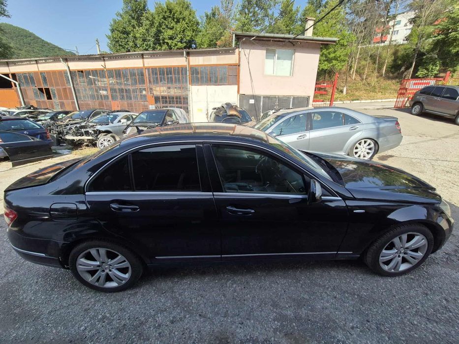 Mercedes W204 C200Kompressor 184кс ксенон седан автоматик НА ЧАСТИ!