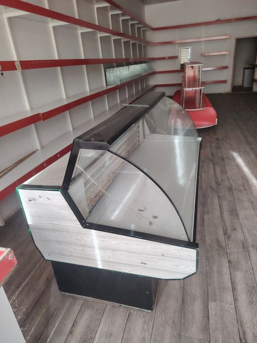 Holodilnik vitrina 500 l