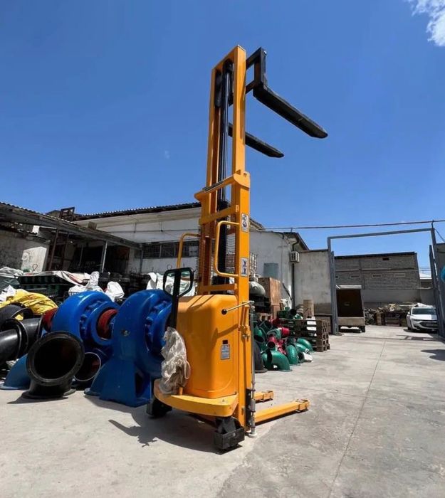 Штабелер пол електир shtabeler 2 t 1.6 m