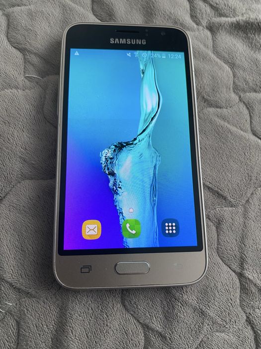 Продам сотовый телефон