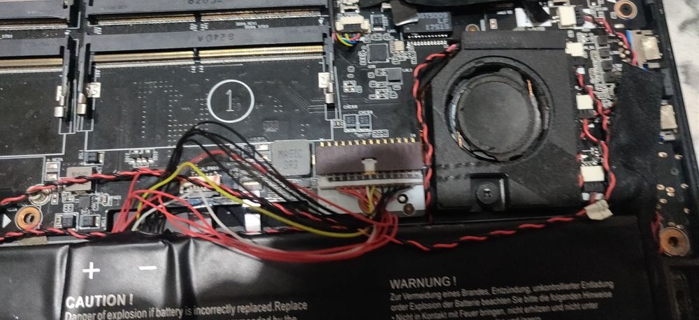 defect/piese laptop gigabyte i7 8th gen +gtx video