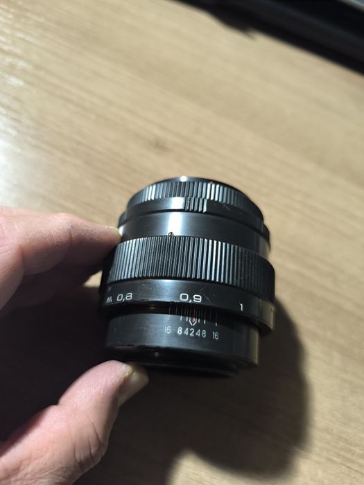 Объектив Юпитер-9 85мм. F2.0