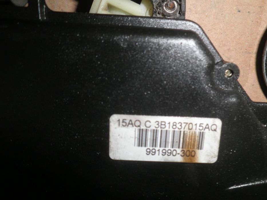 Incuietoare / Broasca Stanga Fata VW T5  3B1837015AQ