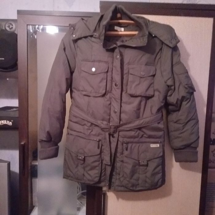 куртка-пуховик женская, плащ кожанный. Цены разные