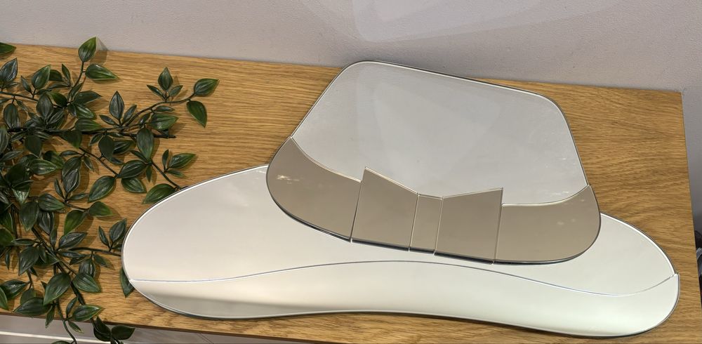 3D Огледало за стена - шапка