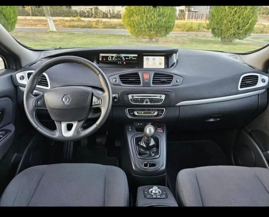 Vând Renault Grand Scenic 3