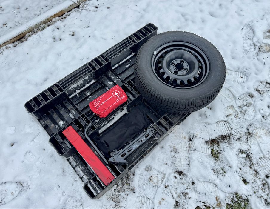 ЧИСТО НОВА Резервна гума+джанта 14цола 4x100+Авариен комплект за Opel