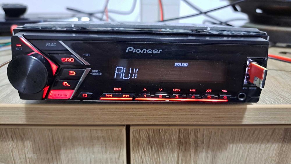 Radiocasetofon / Player Auto Pioneer MVH-S100UB