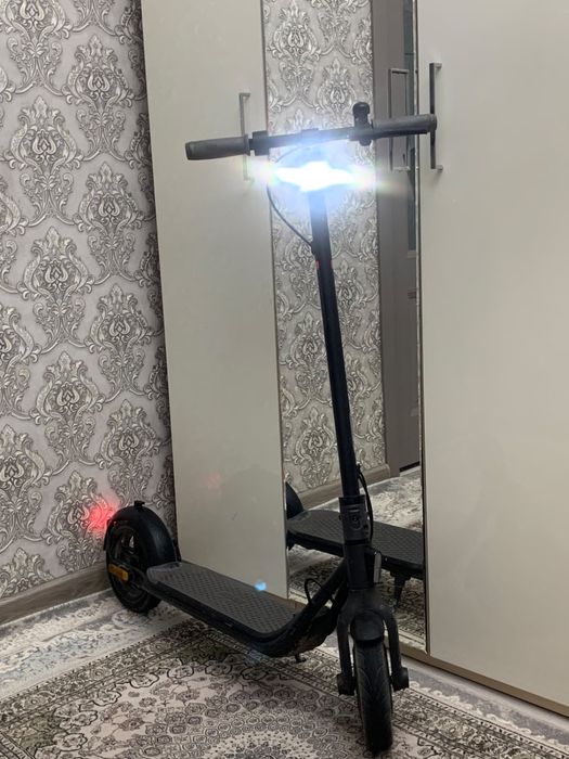 электросамокат Ninebot KickScooter E2