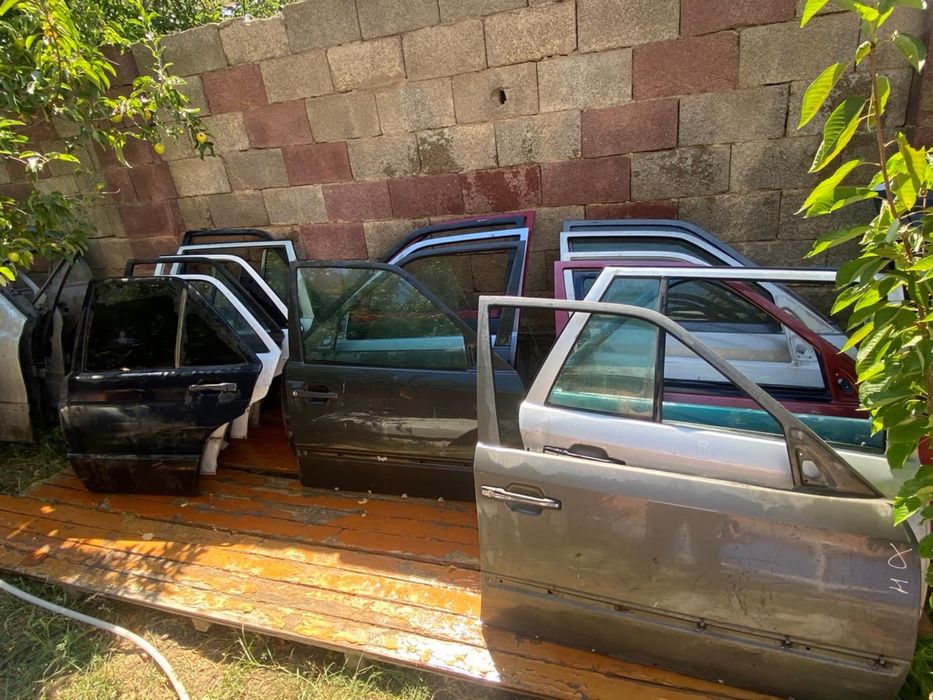 Мерседес 210 лупарик двер