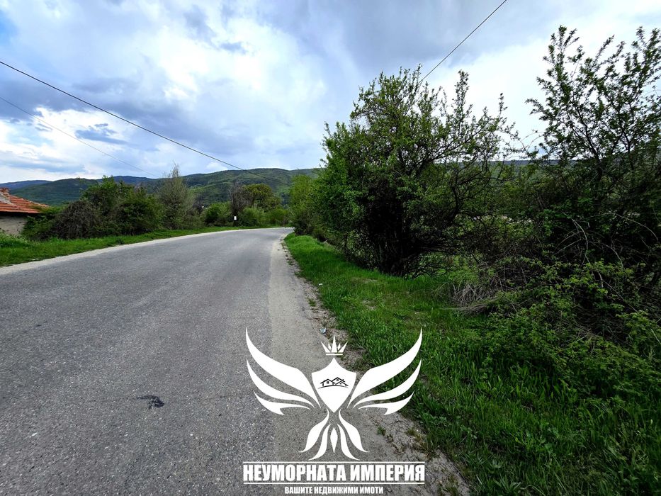 Продавам земя  4000кв.м. в село Гълъбово, първа линия