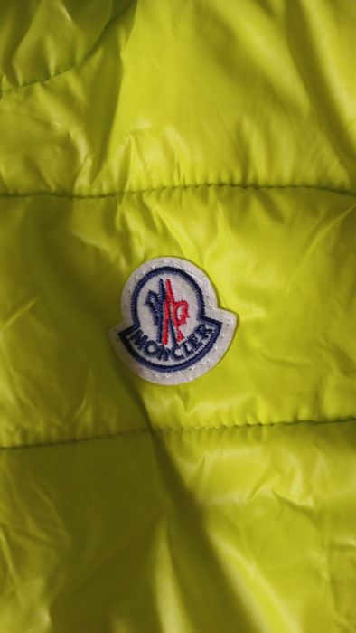 Продаются  жилетки