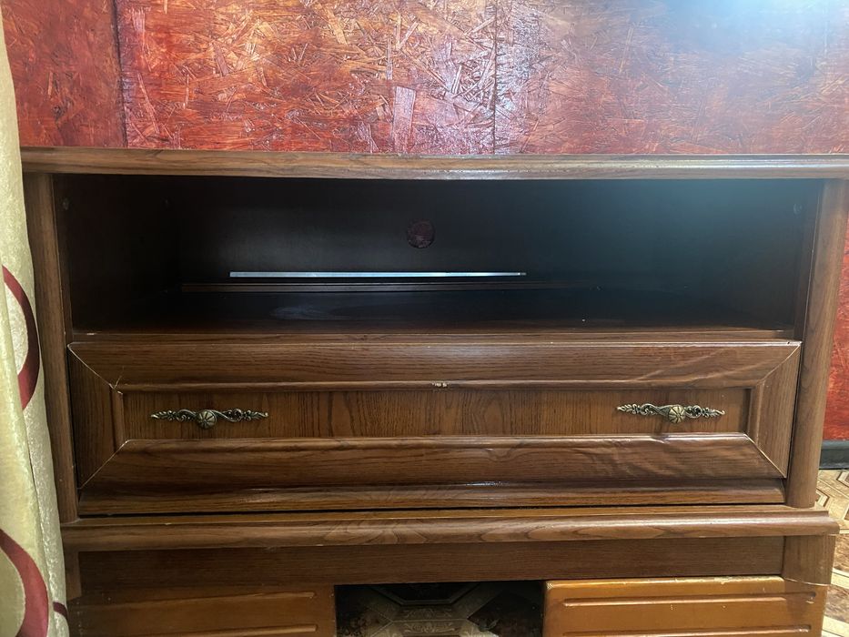 Тумба продам в хорошем состояние