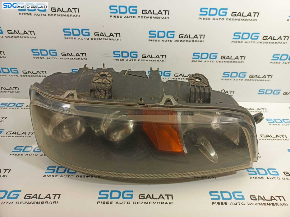 Far Dreapta cu Lupa FARA Xenon EUROPA Fiat Punto 1998 - 2005 [L2151]