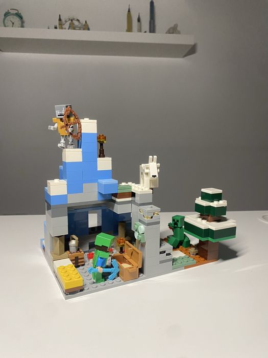 Lego Minecraft 21243