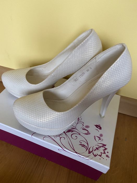 Елегантни обувки