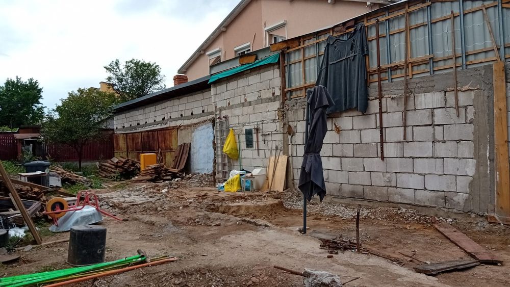 Proprietar  teren 200 mp str Frasinului nr 9