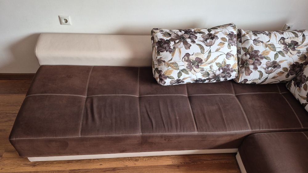 ъглов холов диван