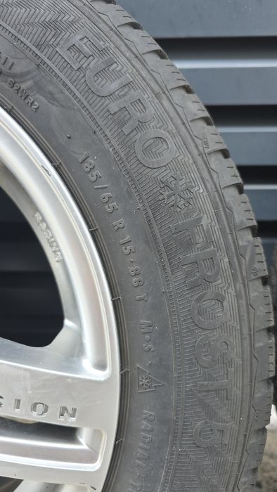 Гуми 185/65R15 с алуминиеви джанти 4x100
