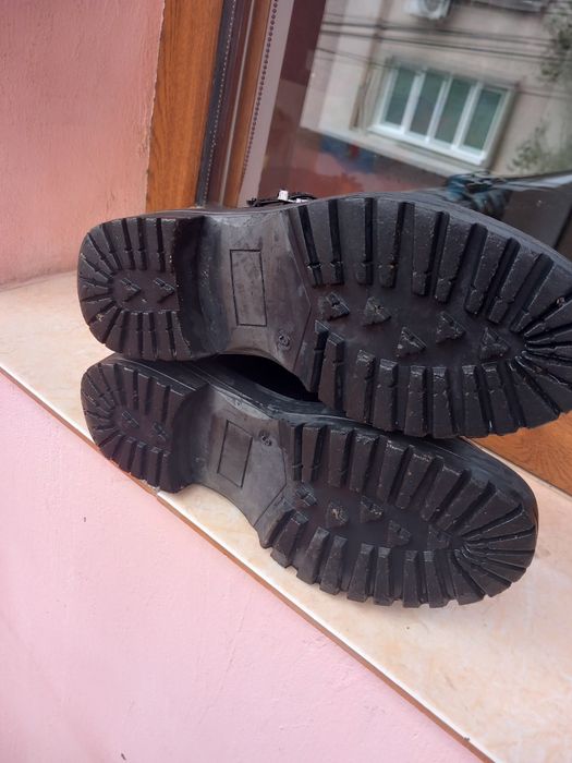 Дамски боти номер 36