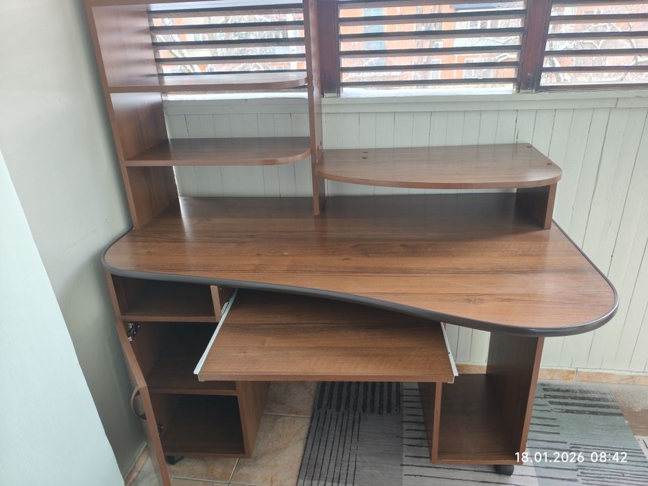 Стол компьютерный