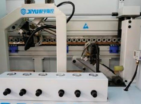 Автоматический кромкооблицовочный станок 568JKGC