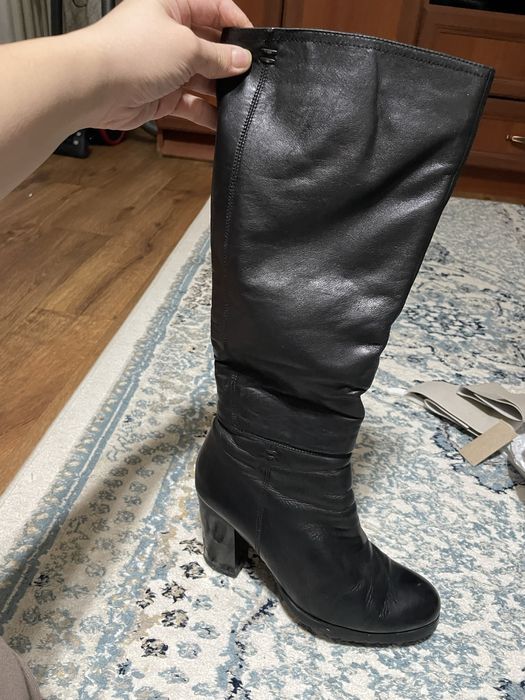 Зимние сапоги в хорошем качестве размер 40