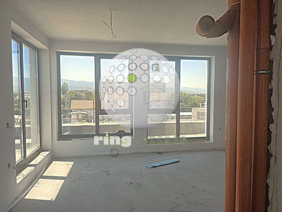 Продава се Четиристаен апартамент в Пловдив, Коматевски възел - 200 кв.м за 1320 €/кв.м - Снимка #6