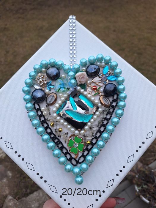 Decoratiuni din brose