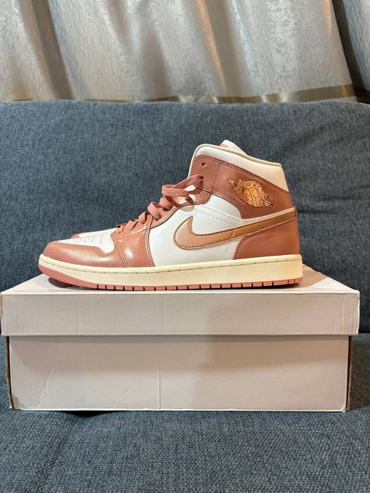 Air Jordan 1 mid SE