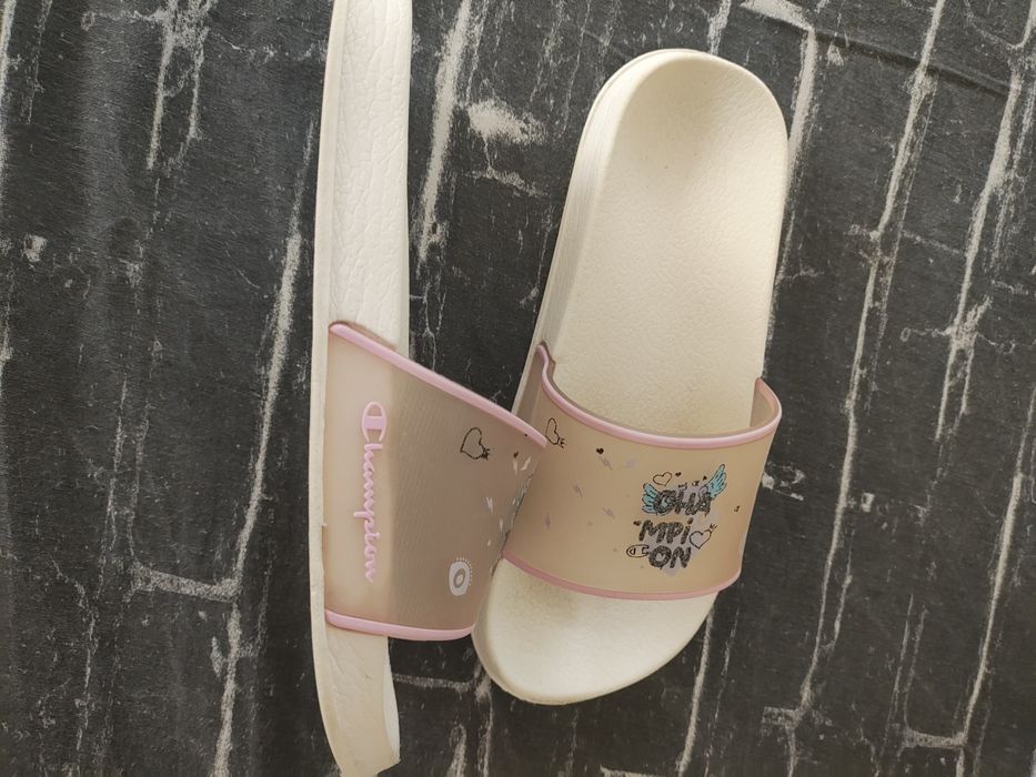 Slapi Champions , Nr 33 fete