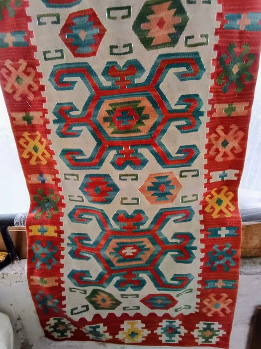 Пътека и пано за стена